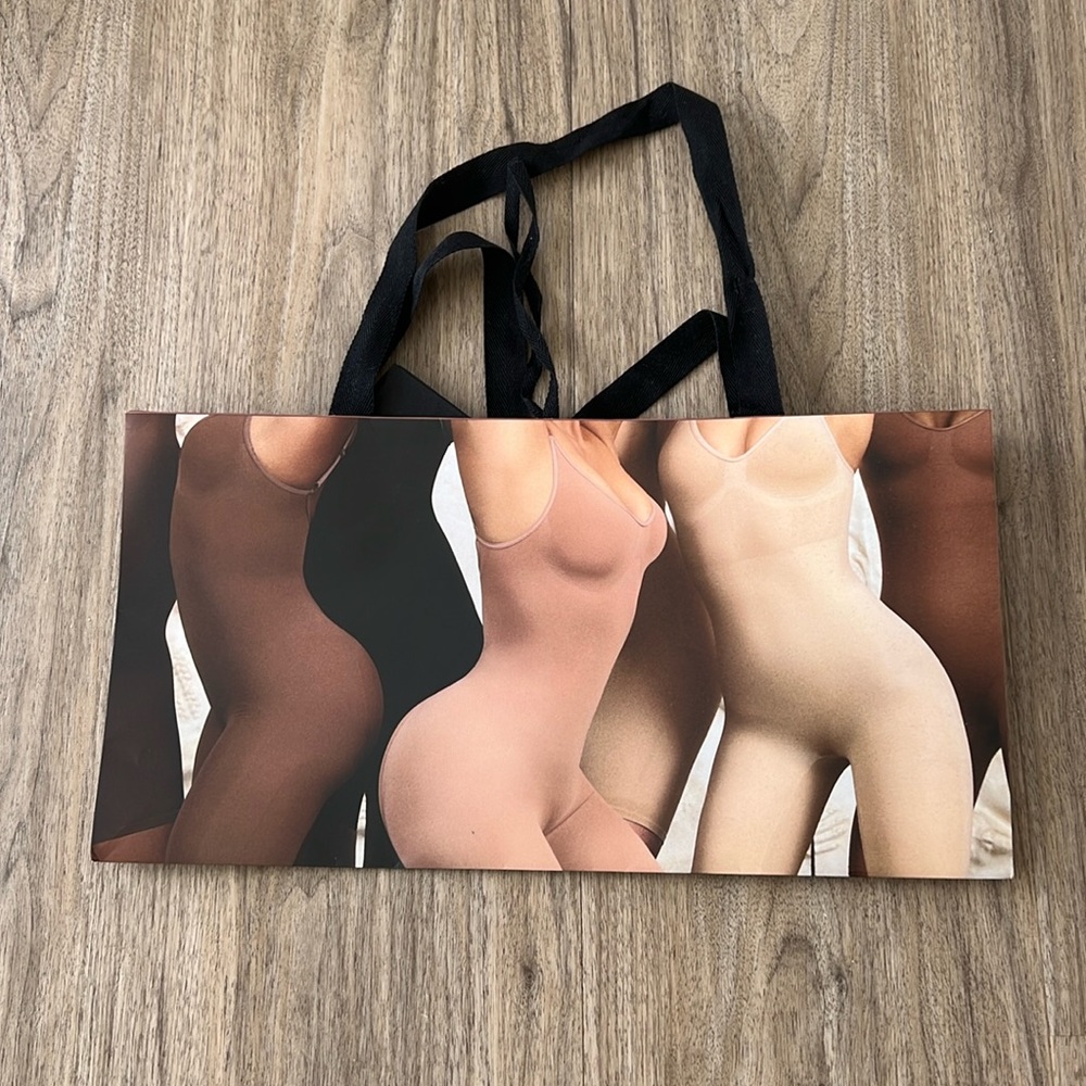 Skims shopping bag